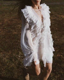 Mini-robes de vacances blanches à volants croisés en dentelle multicouche 