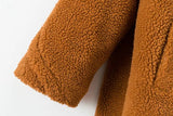 Prendas de abrigo de lana de cordero de piel gruesa de doble botonadura con cuello de pila