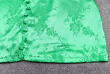 Mini-robes moulantes florales à manches lanternes et col en V