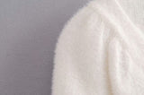 Chaqueta de abrigo de punto con cuello en V de mohair blanco, chaqueta de cuello Halter, chaleco corto, pantalones cortos, conjunto de tres piezas