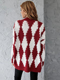 Suéter cárdigan con patrón de rombos de color en contraste con cuello en V y un solo pecho