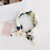 Pañuelo cuadrado pequeño de seda con estampado floral para mujer - 40 colores