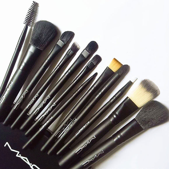 Le plus récent ensemble de pinceaux de maquillage 12pcs avec des outils de beauté de boîte de fer pinceau de fard à paupières en vrac