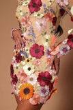 Mini-robes moulantes brodées florales à encolure haute et dos nu