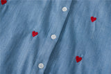 Camisas de mezclilla con solapa bordada en forma de amor de un solo pecho 